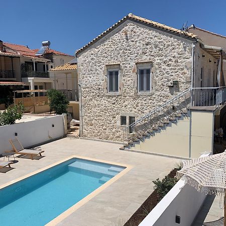 Mangata Suites Homes With Private Pools Spartokhórion Buitenkant foto