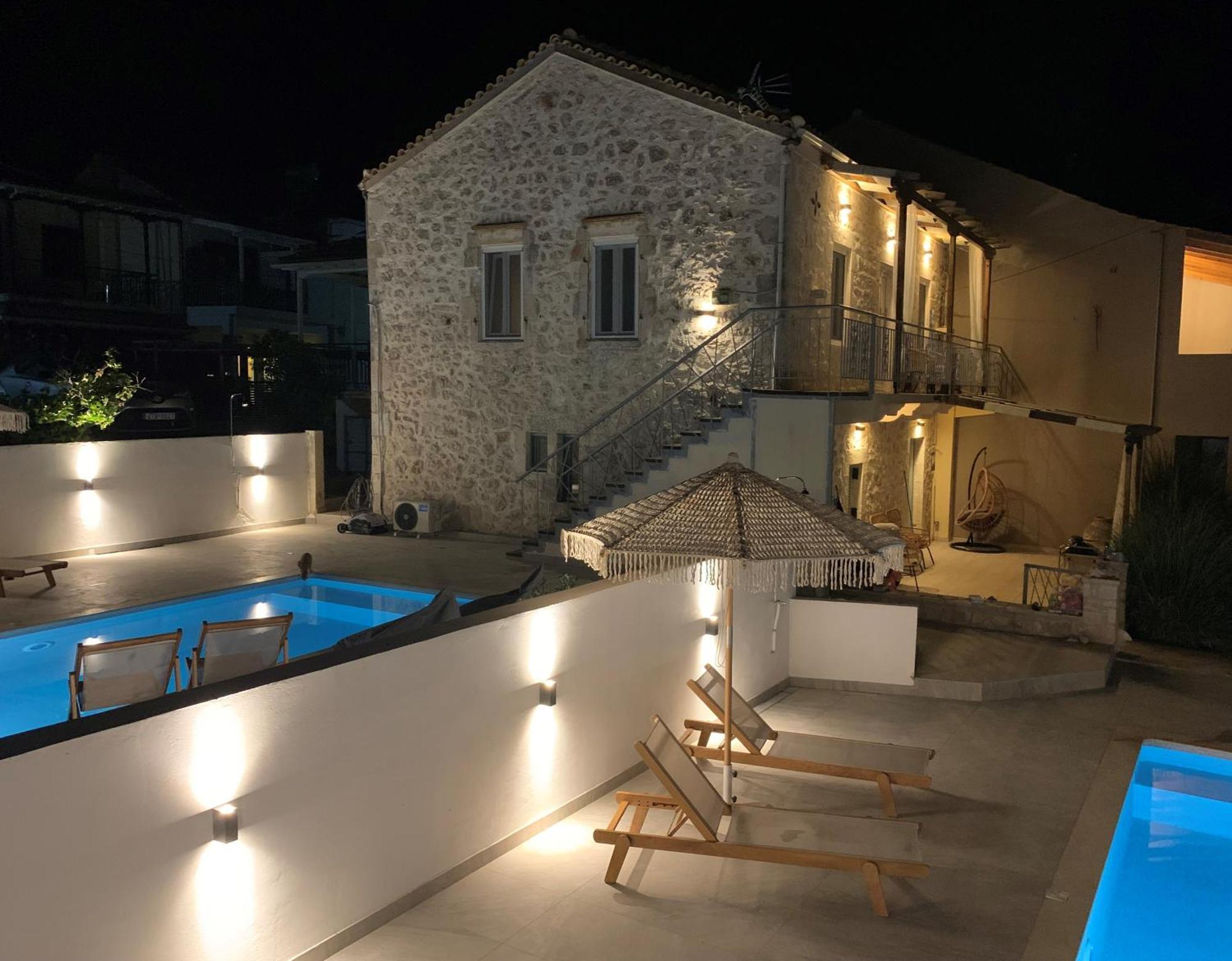 Mangata Suites Homes With Private Pools Spartokhórion Buitenkant foto